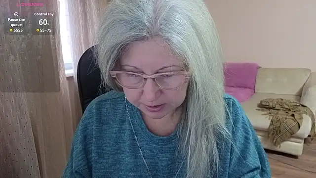 Wane Witch online show from November 2, 2025, 5:10 am