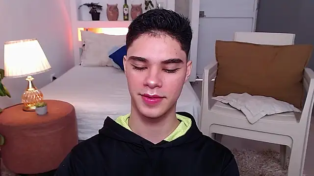 Snapshot of juanes_puthee chatting on November 15, 2025, 1:07 pm juanes puthee online show from November 15, 2025, 1:07 pm