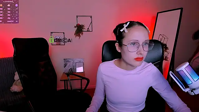 mona cloud online show from September 30, 2025, 2:05 am