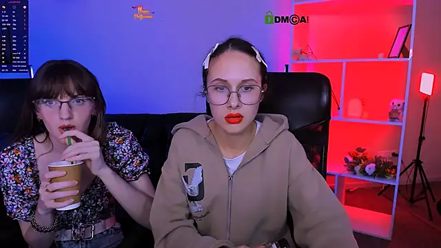 mona cloud online show from November 5, 2025, 7:58 pm