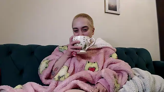 OllympeKaii online show from March 5, 2025, 7:49 pm