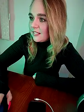 Snapshot of Juicy_PeachLux chatting on March 12, 2025, 7:59 pm Juicy PeachLux online show from March 12, 2025, 7:59 pm
