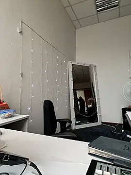 Snapshot of Juicy_PeachLux chatting on September 10, 2025, 5:40 am Juicy PeachLux online show from September 10, 2025, 5:40 am