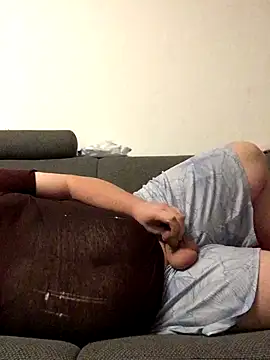 Snapshot of Derbaer1990 chatting on November 11, 2025, 7:36 pm Derbaer1990 online show from November 11, 2025, 7:36 pm