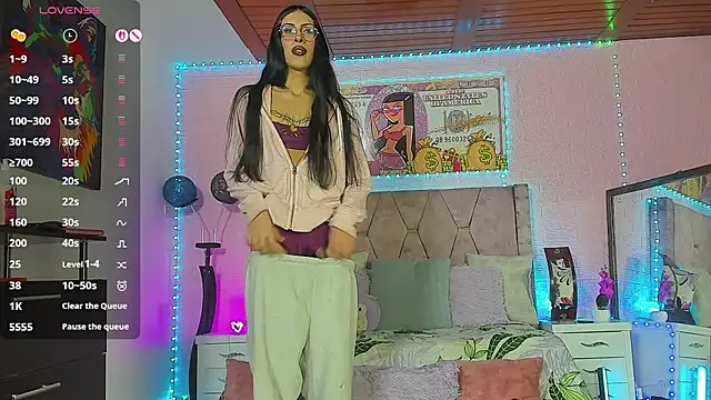 verodaza online show from November 18, 2025, 8:08 am