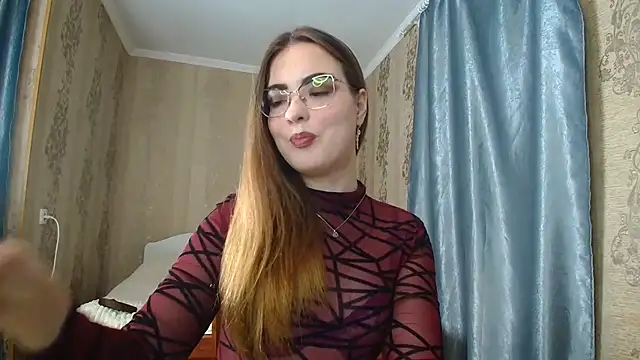 Snapshot of Leila_Kissyu chatting on November 13, 2025, 4:06 pm Leila Kissyu online show from November 13, 2025, 4:06 pm
