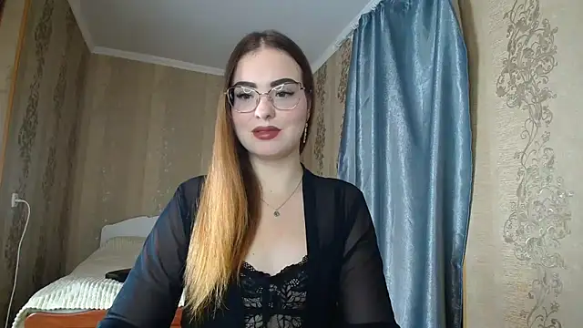 Snapshot of Leila_Kissyu chatting on November 14, 2025, 2:27 pm Leila Kissyu online show from November 14, 2025, 2:27 pm