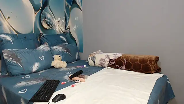 MystiqueTeee online show from October 17, 2025, 6:54 pm