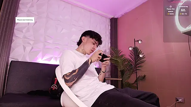 troy rouge online show from November 25, 2025, 7:14 pm