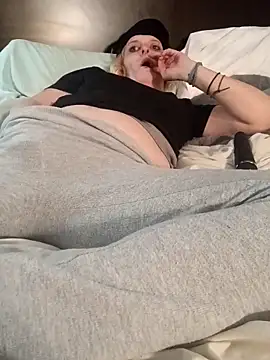 KITTYBOOBOOFUXX online show from November 26, 2025, 12:33 am