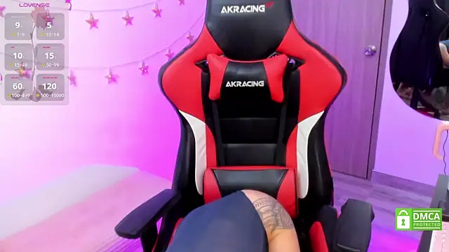 LindaSilverstone online show from September 24, 2025, 5:27 pm