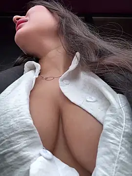 Snapshot of AleksandraRich chatting on March 22, 2025, 6:22 am AleksandraRich online show from March 22, 2025, 6:22 am