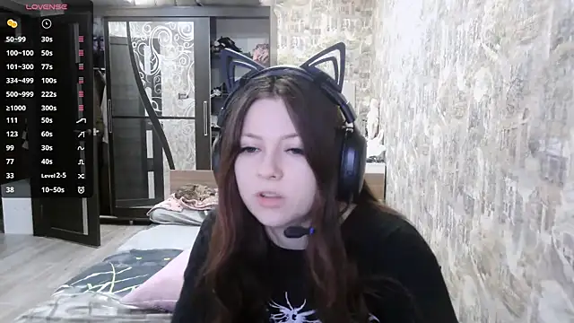 Snapshot of RendyDow chatting on November 13, 2025, 8:35 am RendyDow online show from November 13, 2025, 8:35 am