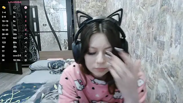 Snapshot of RendyDow chatting on November 17, 2025, 8:20 am RendyDow online show from November 17, 2025, 8:20 am