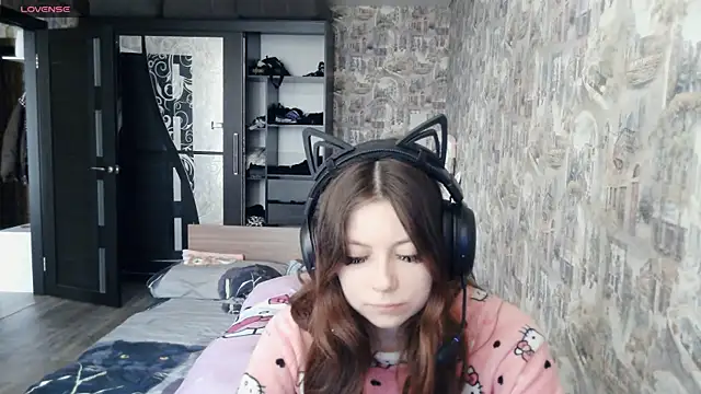 Snapshot of RendyDow chatting on November 19, 2025, 7:52 am RendyDow online show from November 19, 2025, 7:52 am