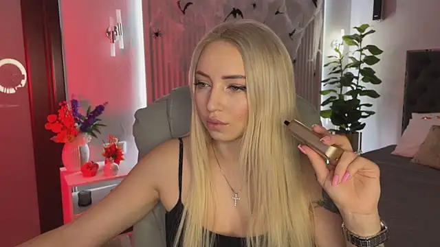 OhMyEmma online show from October 25, 2025, 1:13 am