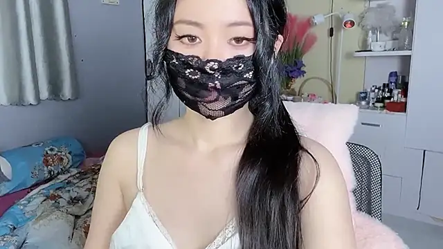 Snapshot of MI_KA22 chatting on March 13, 2025, 3:06 pm MI KA22 online show from March 13, 2025, 3:06 pm