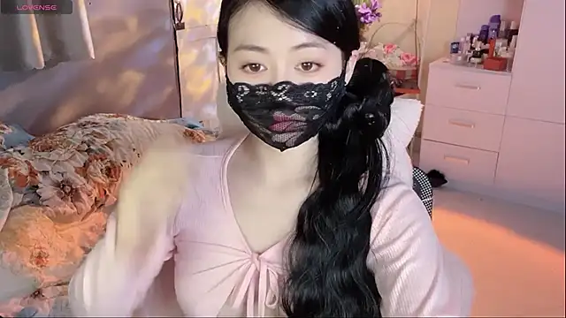 Snapshot of MI_KA22 chatting on March 18, 2025, 7:19 am MI KA22 online show from March 18, 2025, 7:19 am