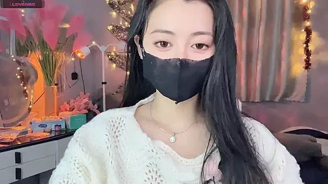 Snapshot of MI_KA22 chatting on November 16, 2025, 4:12 pm MI KA22 online show from November 16, 2025, 4:12 pm