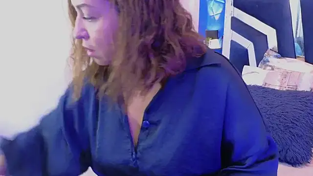 weet Evans    online show from March 18, 2025, 4:37 am