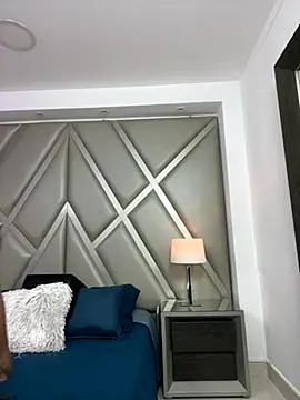 Snapshot of AlesiaCooper chatting on November 26, 2025, 8:10 pm AlesiaCooper online show from November 26, 2025, 8:10 pm