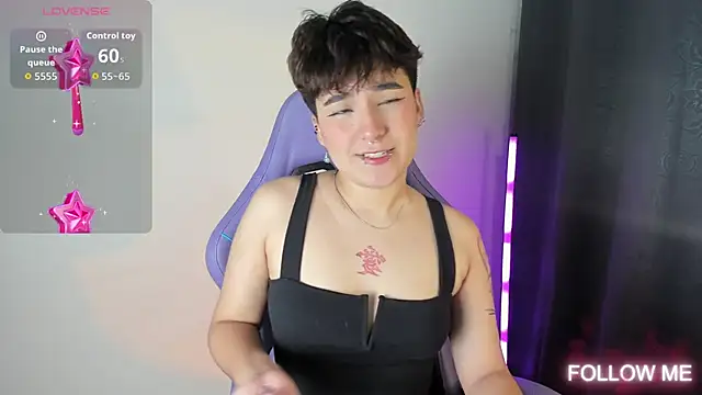 Snapshot of emma_cute7 chatting on November 22, 2025, 2:21 am emma cute7 online show from November 22, 2025, 2:21 am