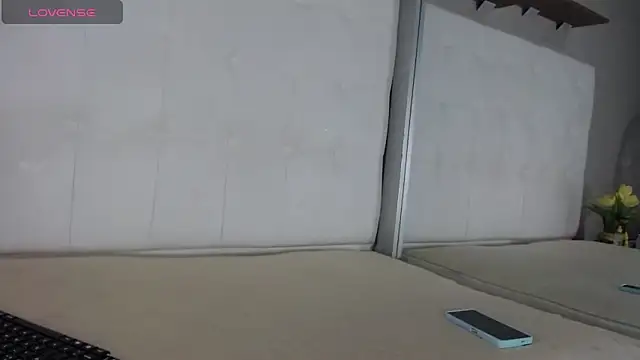 Snapshot of willow_smitt chatting on November 19, 2025, 12:38 pm willow smitt online show from November 19, 2025, 12:38 pm