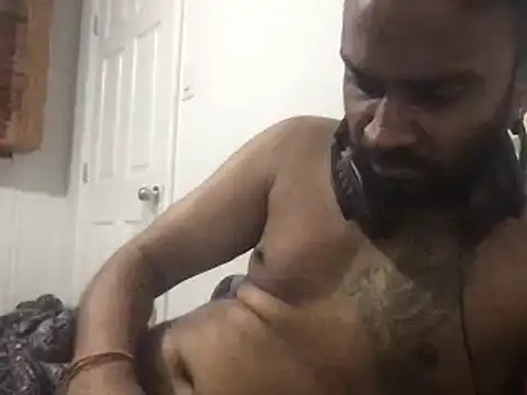Snapshot of hami513 chatting on October 6, 2025, 7:11 pm hami513 online show from October 6, 2025, 7:11 pm
