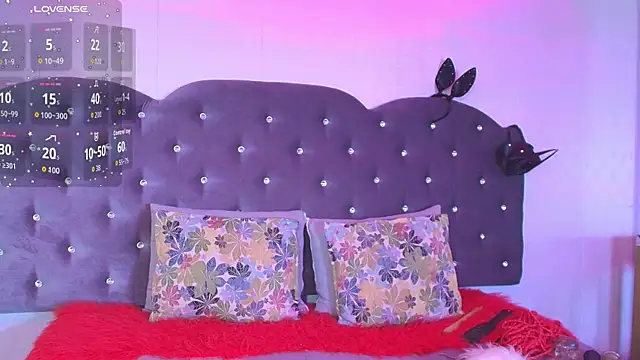 Lia Valmont online show from November 20, 2025, 12:16 pm