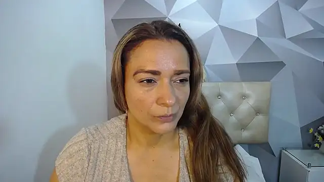 Snapshot of Milf-Prettyboobs chatting on October 29, 2025, 6:31 pm Milf-Prettyboobs online show from October 29, 2025, 6:31 pm