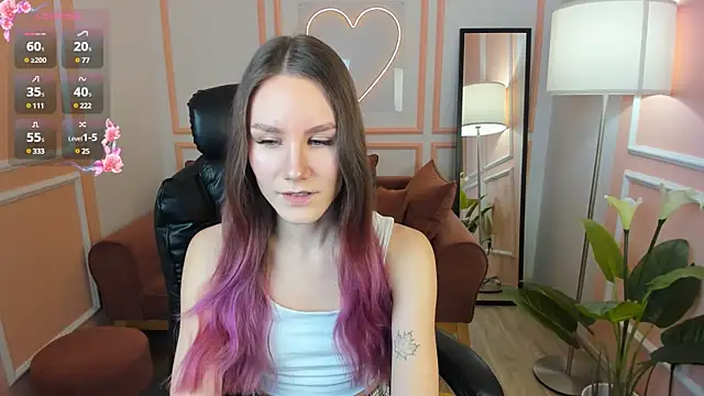 Snapshot of Clare__Florence chatting on March 21, 2025, 1:23 pm Clare Florence online show from March 21, 2025, 1:23 pm