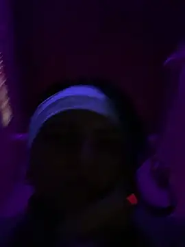 Snapshot of val_zx chatting on March 19, 2025, 12:48 am val zx online show from March 19, 2025, 12:48 am