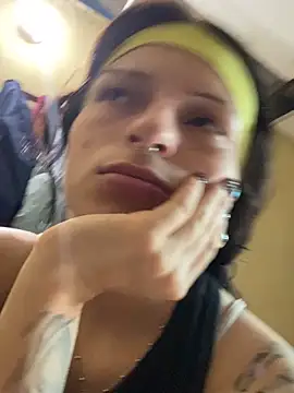 Snapshot of val_zx chatting on November 11, 2025, 5:35 pm val zx online show from November 11, 2025, 5:35 pm