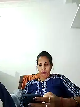 Hotty-Nidhi online show from March 20, 2025, 1:37 pm