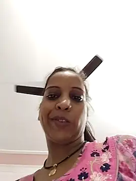 Hotty-Nidhi online show from September 19, 2025, 3:52 am