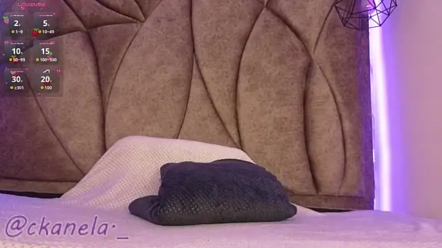 Snapshot of Kanela_miller_ chatting on November 23, 2025, 1:00 pm Kanela miller online show from November 23, 2025, 1:00 pm