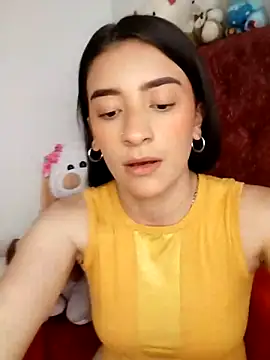 Snapshot of HOLY_DOLL chatting on March 20, 2025, 3:47 pm HOLY DOLL online show from March 20, 2025, 3:47 pm