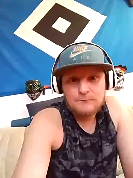 Atze202518 online show from September 24, 2025, 4:10 pm