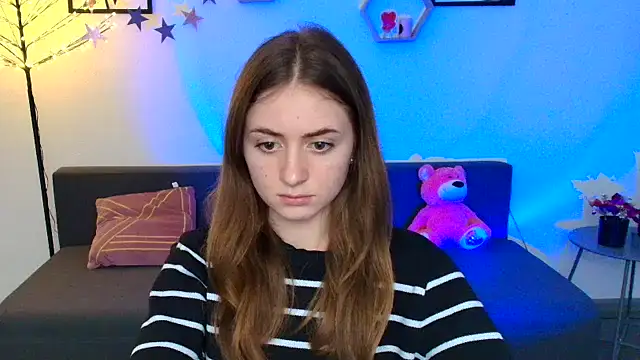 LilyHaart online show from March 11, 2025, 5:35 pm