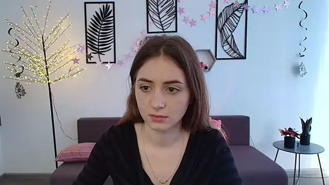 LilyHaart online show from March 18, 2025, 9:42 am