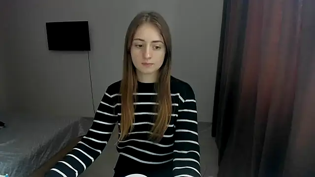 LilyHaart online show from October 2, 2025, 9:05 am