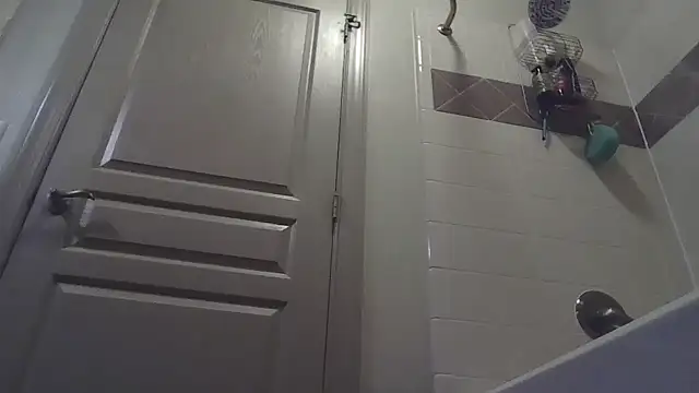 whowantsacreampie online show from October 22, 2025, 11:43 am