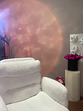 Snapshot of Baby-youyou chatting on March 18, 2025, 8:26 pm Baby-youyou online show from March 18, 2025, 8:26 pm