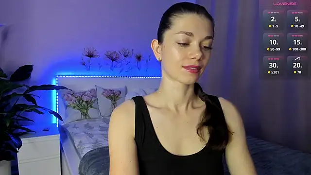 Eva McCoy online show from October 24, 2025, 7:38 am