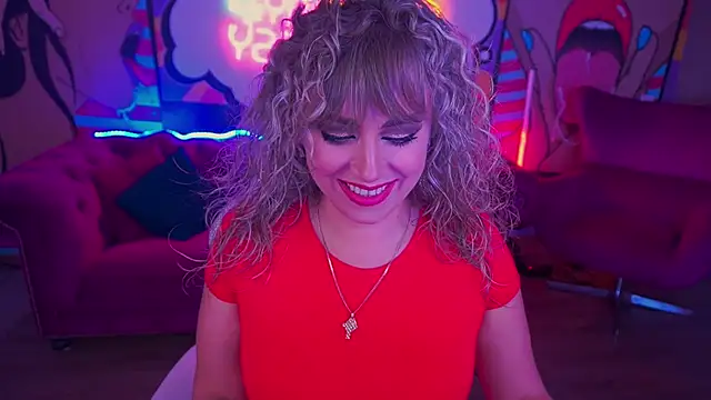 Snapshot of CandyLadyyy chatting on September 12, 2025, 8:42 pm CandyLadyyy online show from September 12, 2025, 8:42 pm