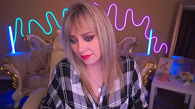 CandyLadyyy online show from November 16, 2025, 9:31 pm