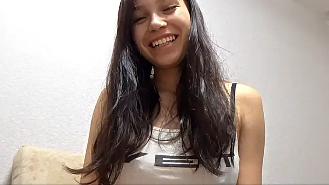 Snapshot of MayAgard chatting on October 8, 2025, 8:39 pm MayAgard online show from October 8, 2025, 8:39 pm