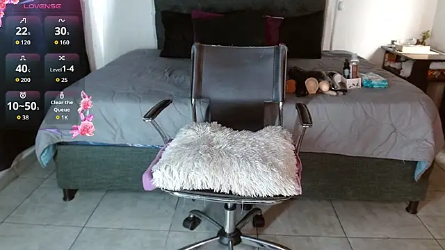 Snapshot of mia_velvet1 chatting on September 27, 2025, 2:11 pm mia velvet1 online show from September 27, 2025, 2:11 pm