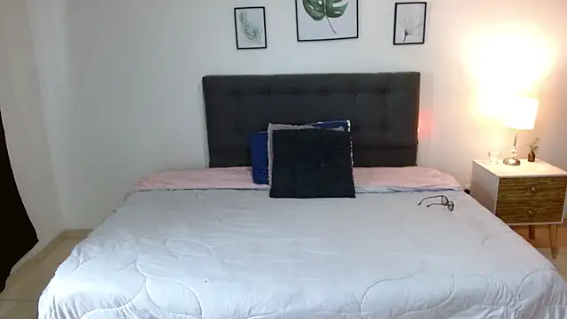 Snapshot of mia_velvet1 chatting on November 26, 2025, 2:07 pm mia velvet1 online show from November 26, 2025, 2:07 pm