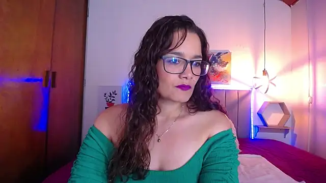 Rose Thompson1 online show from March 13, 2025, 3:06 pm